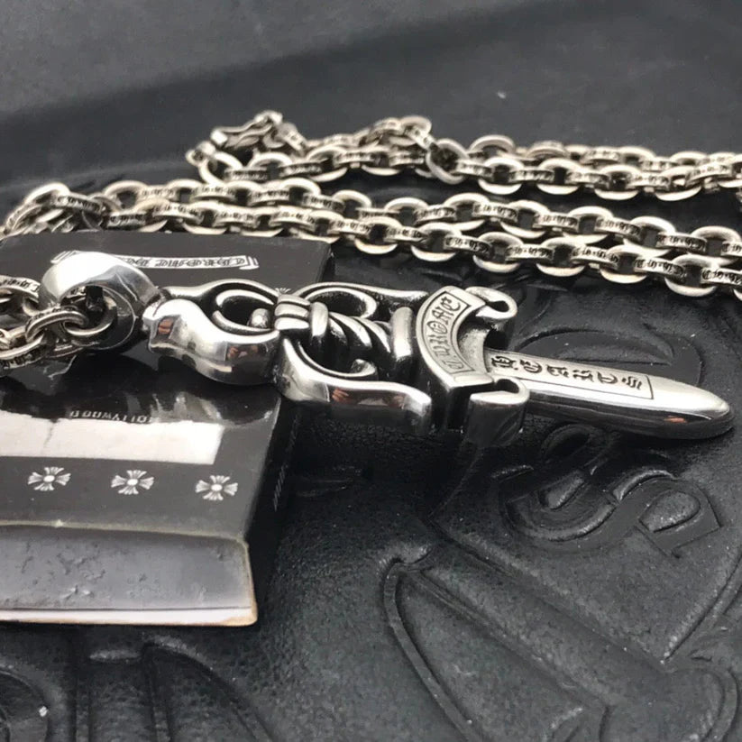 CH LOGO NECKLACE 6