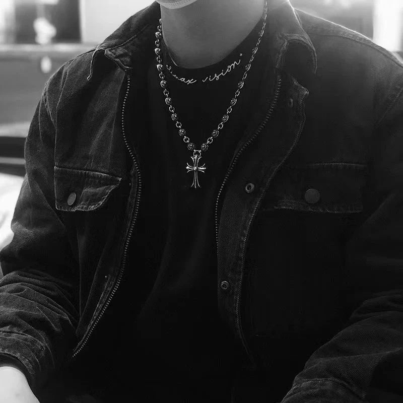 CH LOGO NECKLACE 9